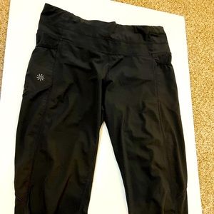 Athleta Capri Leggings Women’s Sz Small Black Logo Gym Training Yoga Pants